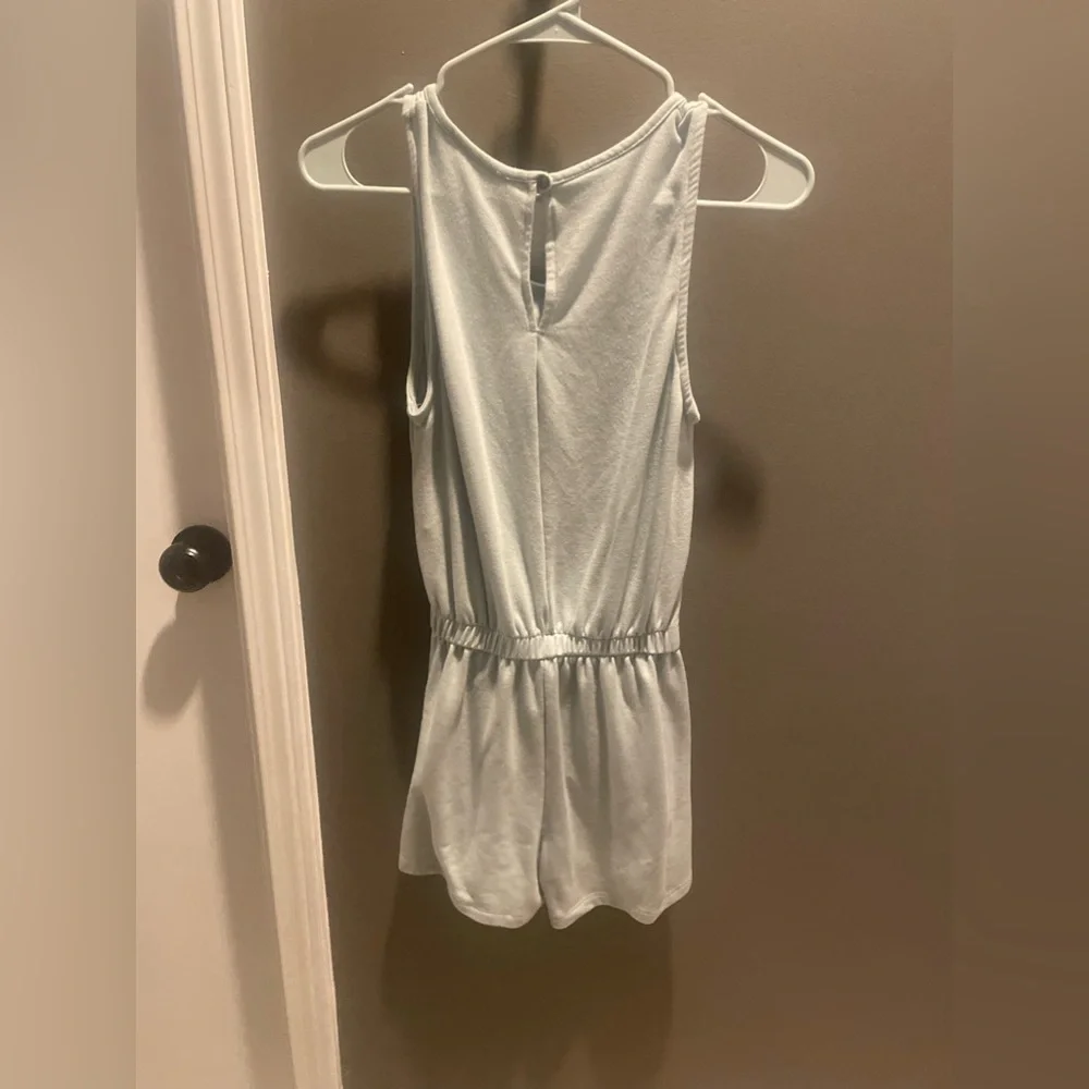 Light blue romper - Picture 2 of 2